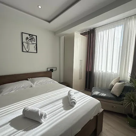 Zaira City Retreat - Tirana Exterior photo